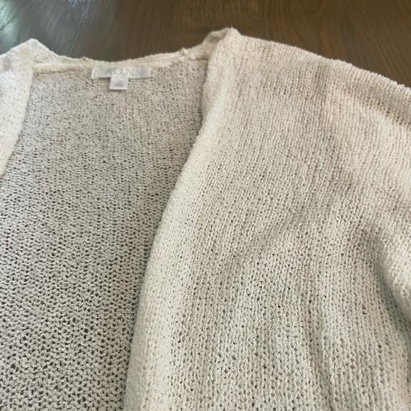 Abound | White Loose Knit Sweater (XS) - Picture 2 of 3